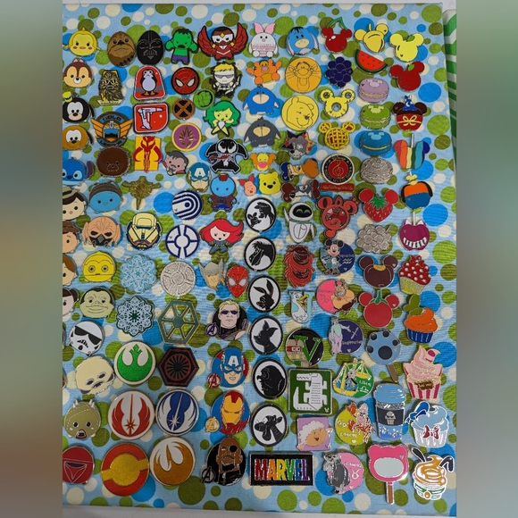 $21 for 10 Tradeable Disney Park Pins *Randomly Selected* - Picture 2 of 10